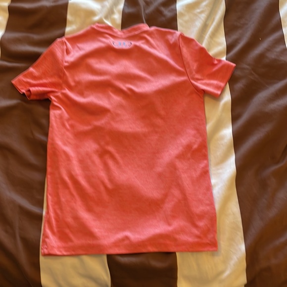 Under armour t-shirt - Picture 2 of 3